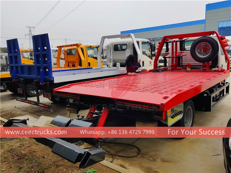 ISUZU NQRレッカー車