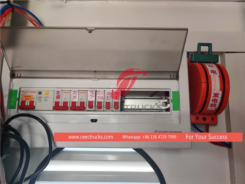 ISUZU 100P 4*2駆動移動ステージトラック