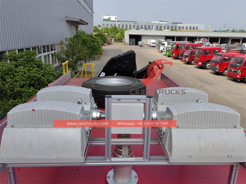 Howo 消防救助車両 5トン クレーンと12m緊急照明付き