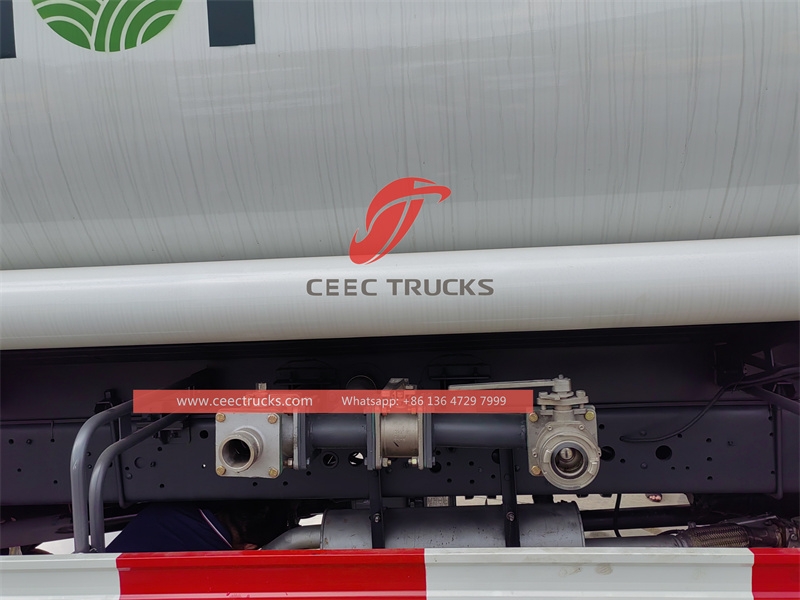 ISUZU GIGA 高効率防塵車 16CBMの大容量