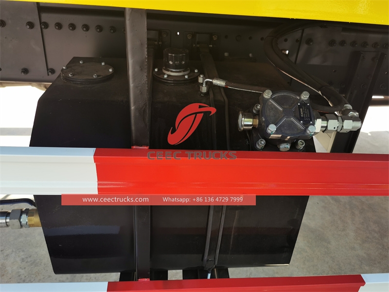 Sinotruk 6×4 400HP 車載クレーン XCMG