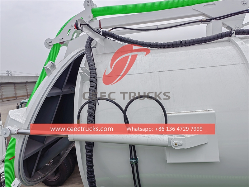 Shacman F3000 gully sucker truck with factory direct sale