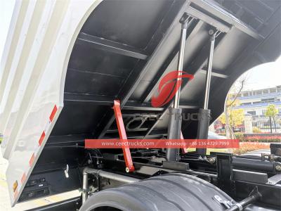 ISUZU 205HP middle-duty road sweeper