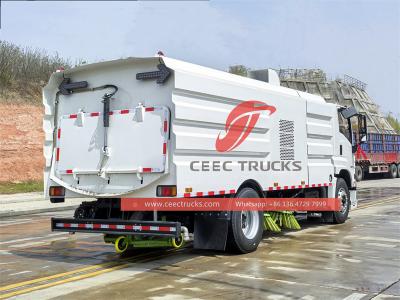 ISUZU 205HP middle-duty road sweeper