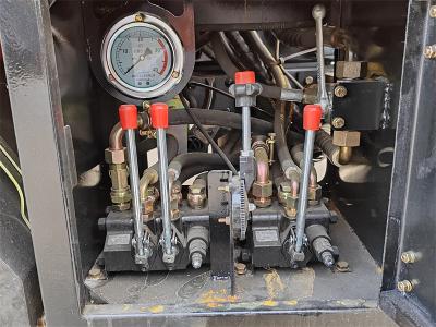 Tanzania Isuzu NKR vacuum truck with Jet Cleaner