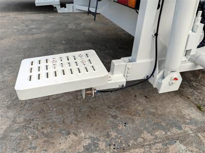 Isuzu GIGA FTR rear loader compactor truck