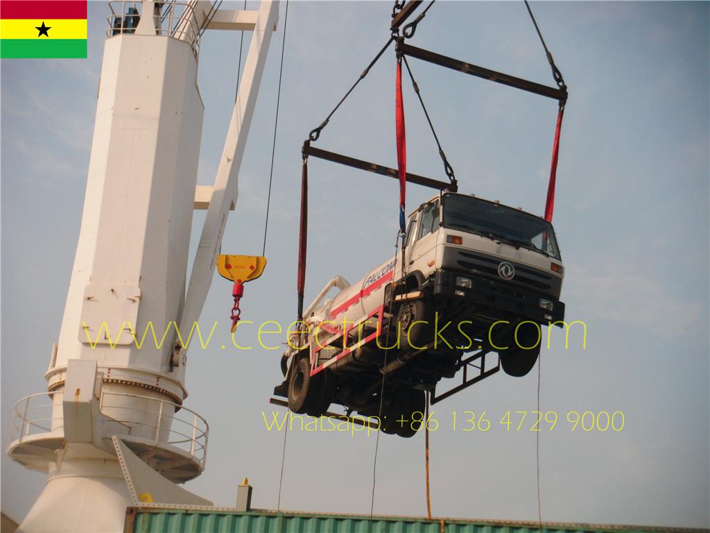 ガーナの顧客が東風8CBMの汚水溜めを2台購入