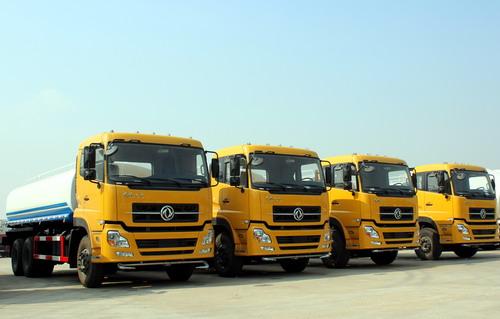 ラオスのお客様が東風20CBMウォータータンク車を注文