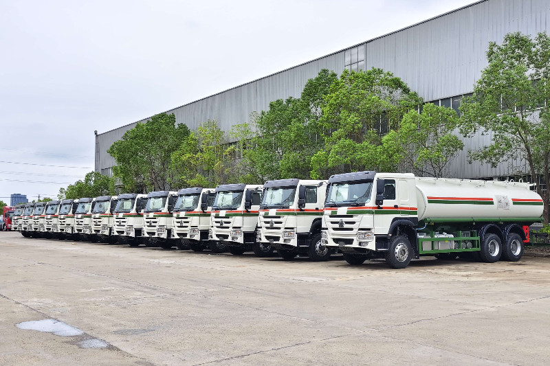 カリブ諸国へのHowo 22000L燃料バウザータンクローリー輸出