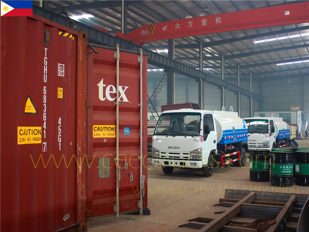 フィリピンのお客様が、いすゞ5m³ウォーターボウザー4台を購入